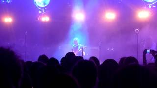 Matt Corby - Runaway &amp; Lay You Down  live @ Wollongong Uni 9.10.13