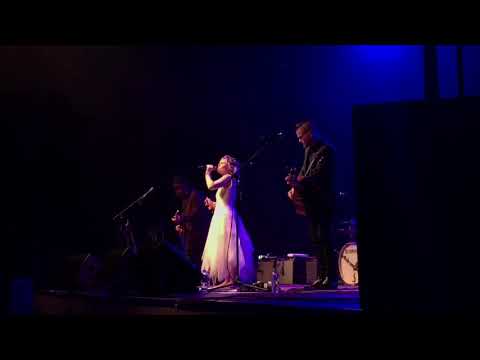 Clare Bowen - Aves‘ Song - live in Berlin 30.4.2018