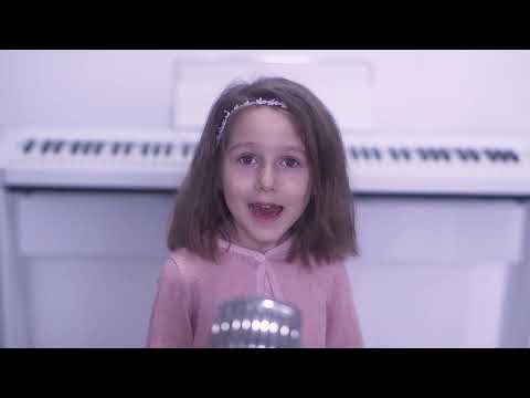 Amedeea Tucaliuc - Mama                   Academia de Arte Modus Vivendi