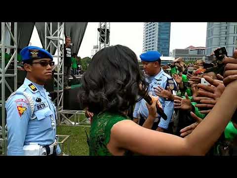 Uut permatasari berani turun bersama gojek