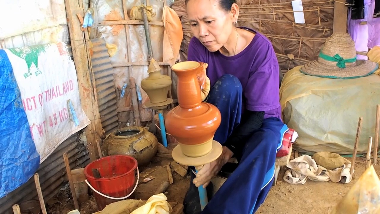 Muang Kung Pottery Village