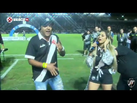 Lexa e MC Darlan- nasci pra te seguir em São Januário