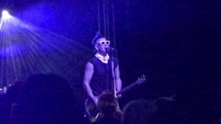 Poptone &quot;Performance&quot; (Tones on Tail) live at Swing House Studios, LA, 4/21/17