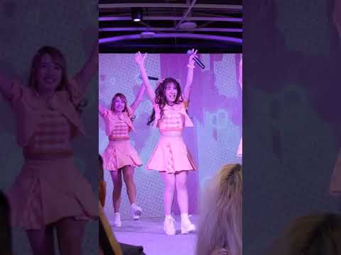 150919 [Fancam Focus] จือดื่อดึดจือ - Kookkai FMA by CmCafe @ Honey Toast's Second Single Release