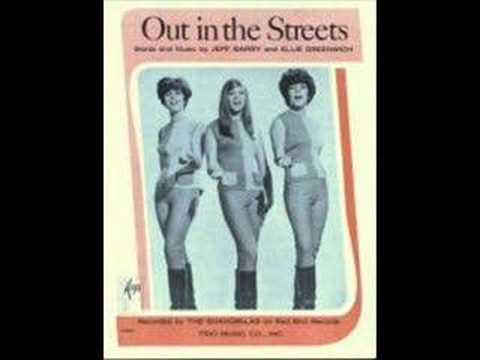 The Dum Dum Ditty video