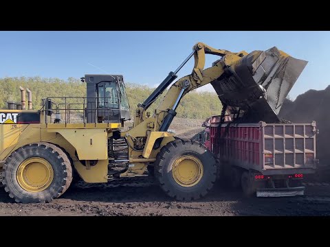 Huge Caterpillar 992G Wheel Loader Loading Trucks With One Pass - Sotiriadis/Labrianidis Mining