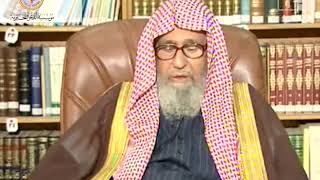 صورة وضع المصحف في مقدمة السيارة\#صالح_الفوزان\#كبار_العلماء