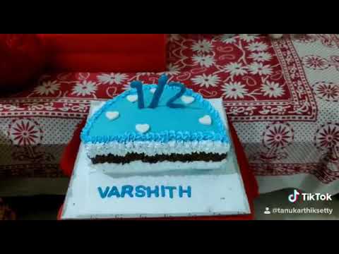 6 months birthday cake