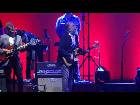 Steely Dan Live at Wembley Arena Feb-2019 "Reelin' In The Years"