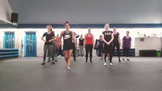 Zumba - Muevelo - Lirico en la casa, Atomic Otro Way/choreo by Naomi Tuhehay
