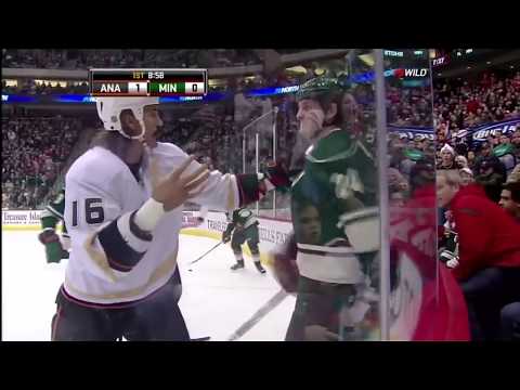 George Parros vs Derek Boogaard Dec 4, 2009
