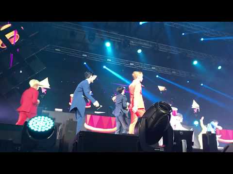 170805 Seventeen Diamond Edge in Bangkok - Pretty U remix - Wonwoo focus