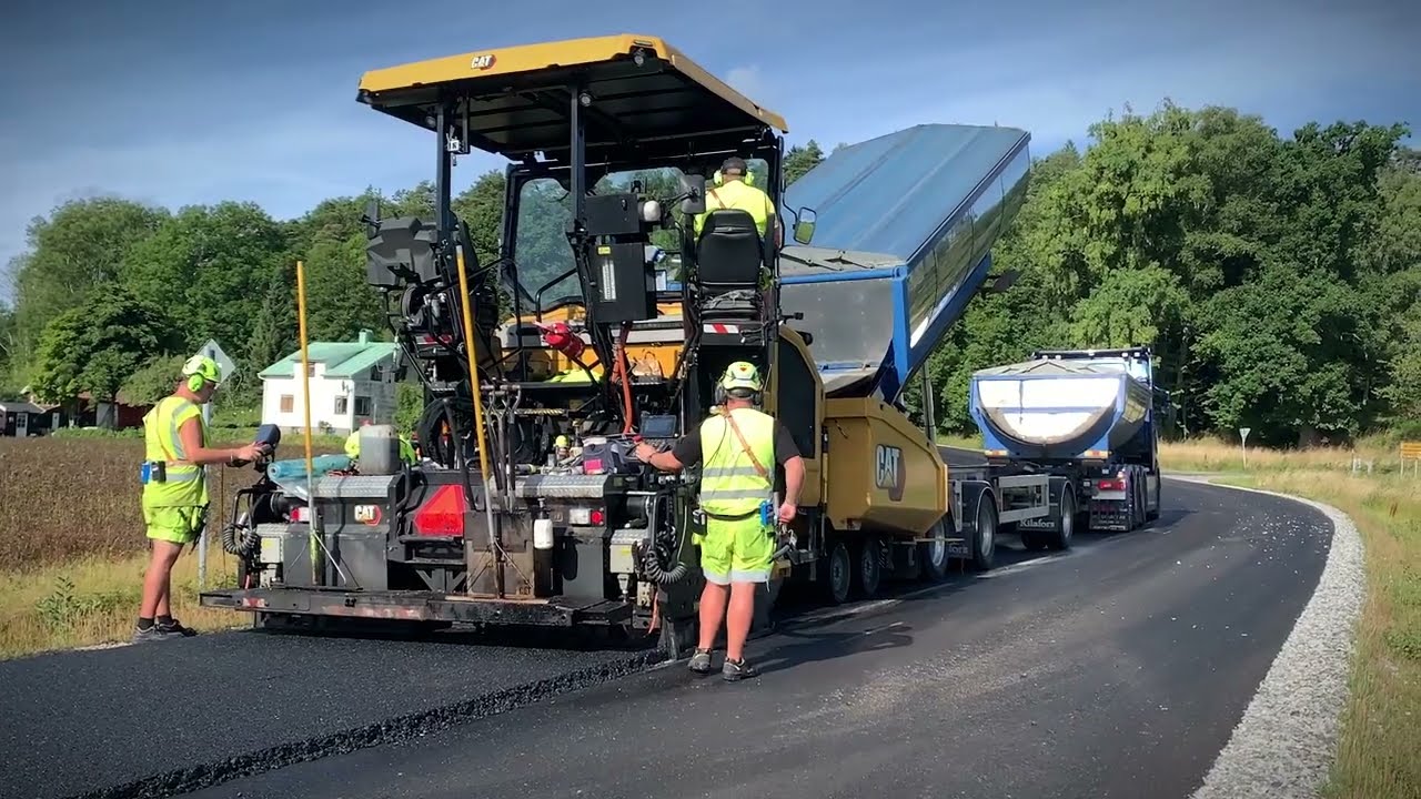 Introducing the Cat AP455 Asphalt Paver