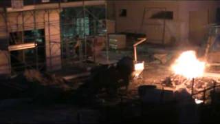 preview picture of video 'Carapelle (FG): Operai danno alle fiamme materiale plastico'