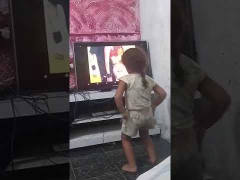 Toca o terror Anitta e Kevinho