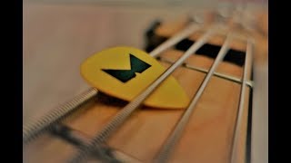 Cours de guitare "Solidarité" - Matthieu Chedid -M- et les artistes de Lamomali