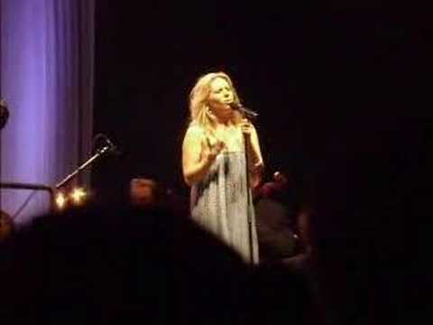 Lucie Silvas I cant make you love me Live