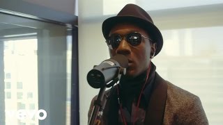 Aloe Blacc - Wake Me Up (Live) (VEVO LIFT)