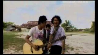 Nidji Laskar Pelangi Video