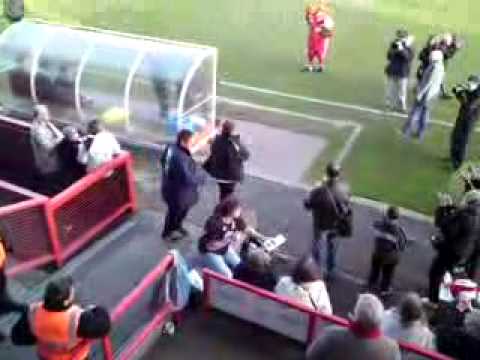 Yatesy back at Cheltenham Town