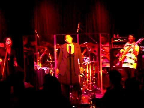 DIANA KING(King Singa)(GrooveGalore) Live in TOKYO SweetestTaboo.AVI