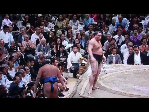 Harumafuji vs Kakuryu (Day6 Kugatsu-Basho 2009 Sep)
