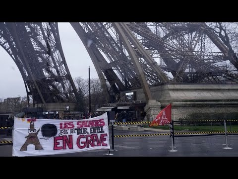 Video Thumbnail: Enttäuschte Touristen in Paris: Am Eiffelturm wird erneut gestreikt