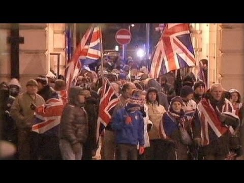 Change to Union Jack policy provokes riot in Belfast