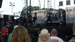 Warrant - So Damn Pretty (Should Be Against The Law) (Live at Rock USA 2011)