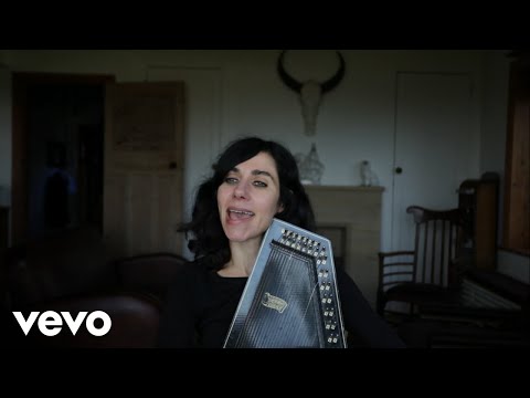 YouTube video: PJ Harvey: The Words that Maketh Murder