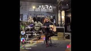 Download lagu Secret Concert Aweera @TheGasketAlley mp3 Download lagu Secret Concert Aweera @TheGasketAlley mp3