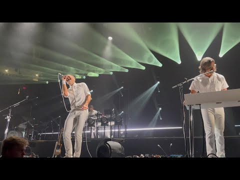 The District Sleeps Alone Tonight - The Postal Service (Kingston (RI), 2023) (4K HDR)