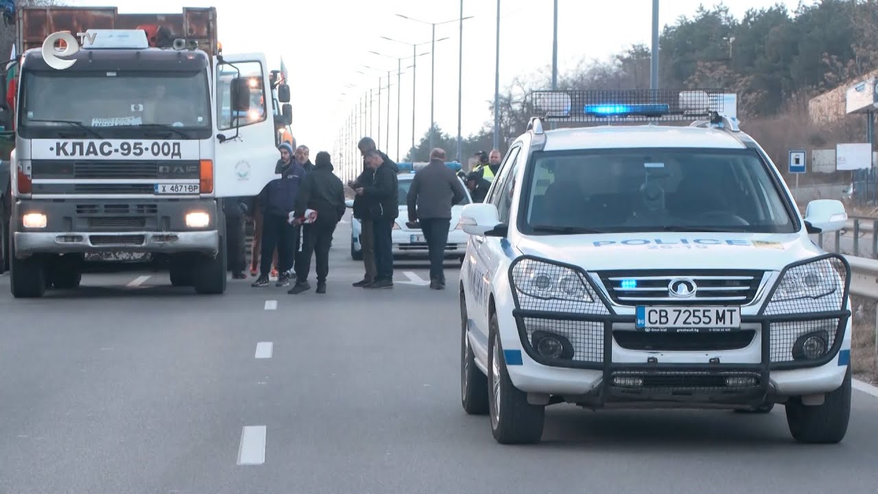 Втори ден продължава протестът на земеделските производители в Хасково