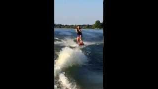 preview picture of video 'Wakeboarding Andi Vasluianu Snagov 2014'