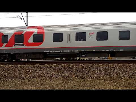 EU 07 - 511 z wagonami RŻD na haku jako EN14014 relacji Moskva Belarusskaia - Nice Ville