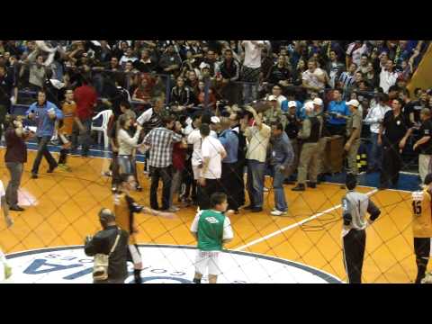 ACBF 4 x 3 Santos...  1 jogo da final da liga futsal 2011.