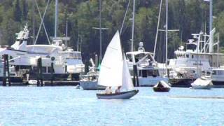 preview picture of video 'Hummer Under Sail Across Southwest Harbor, Maine'