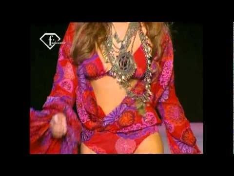 fashiontv | FTV.com - FULL SHOW EMANUEL UNGARO - PARIS FASHION WEEK FEM PE 2005