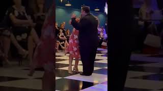 Video thumbnail for Yanina Erramouspe y Leo Ortiz, bailando "No hay tierra como la mia" Francisco Canaro.