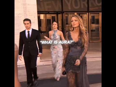 The aura in this scene was insane #gossipgirl #blairwaldorf #serenavanderwoodsen #shorts