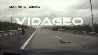 preview picture of video 'Devastating Accident in Lipetsk Obliterates Car Leaves Two Dead - PREVIEW'
