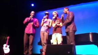 Brian McKnight and Family singing The Brady Bunch Theme