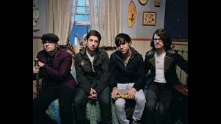 You're Crashing But You're No Wave - Fall Out Boy (LYRICS) [SLIGHT EPILEPSY WARNING]