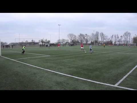 Wesley van Maurik (Tricht 1)  laat kans op 3-0 liggen tegen GJS ( 23 februari 2013 )