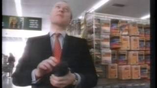 Neil and Vyvyan advertise Friends Provident video