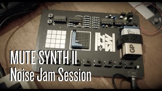 Video thumbnail for Mute Synth II Noise Jam Session by 2403R / Case Woo