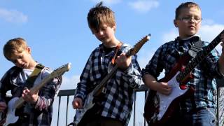 Thunder and Lightening - Seven Nation Army