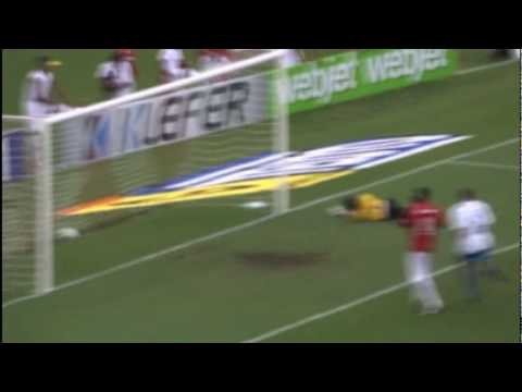 21/02/2010 - Inter 1 x 2 Novo Hamburgo - Gol do Bruno Silva filmado da arquibancada