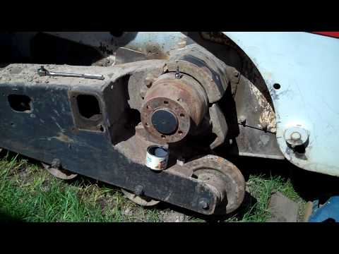 How to change drive motor gear oil - Bobcat T190