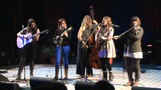 Della Mae, "Like Bones"